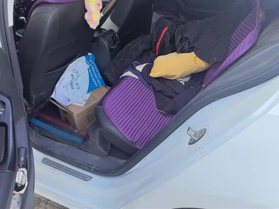 Volkswagen Sagitar 2018 1.6L Automatic Comfort фото 11
