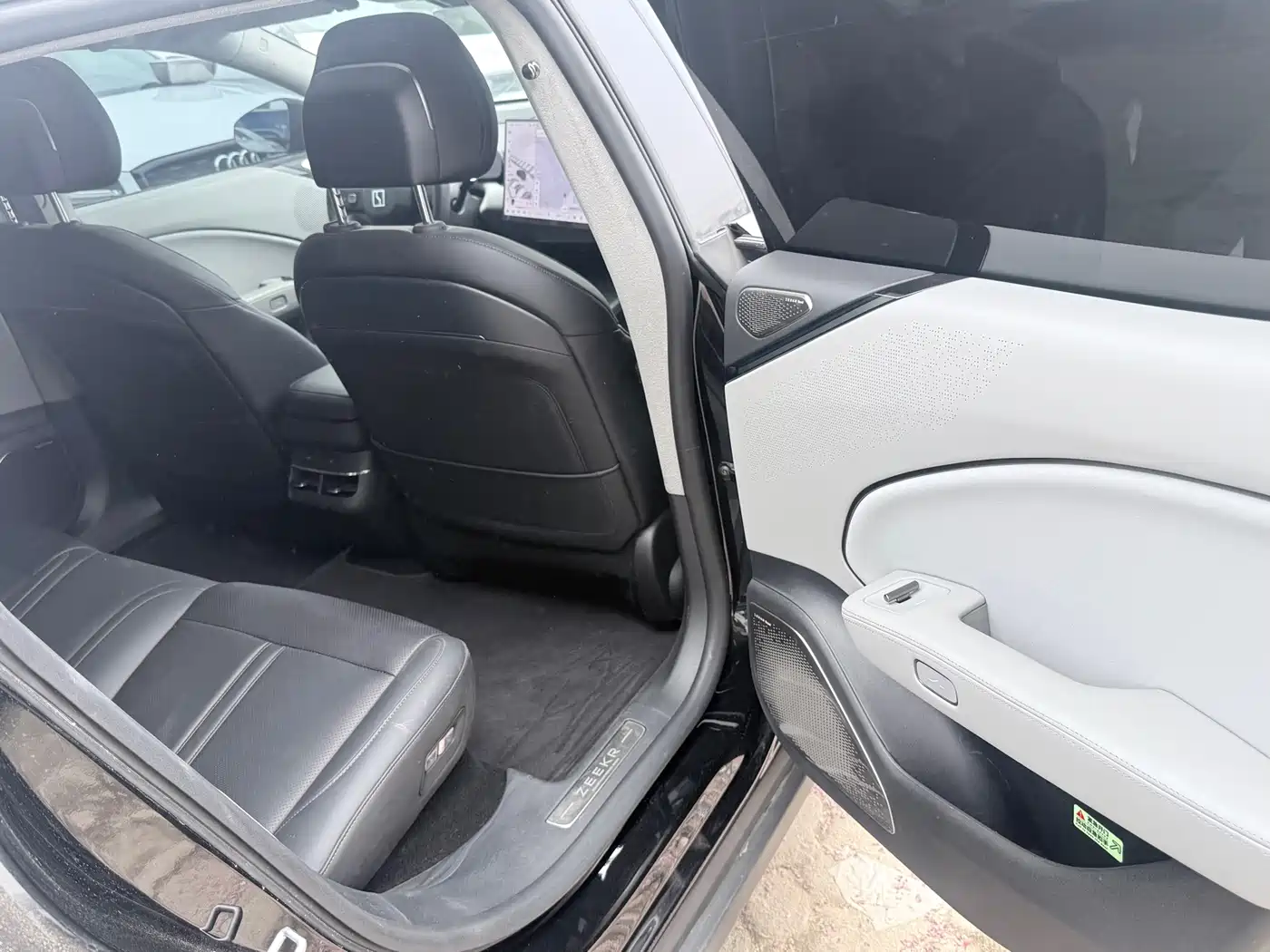 ZEEKR 007 2024 2024 Rear-Wheel Drive 75kWh