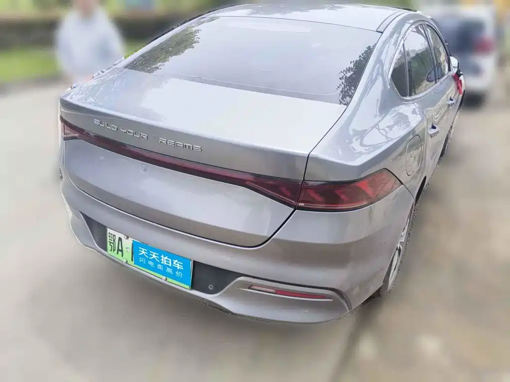 Фото 2 - BYD Qin PLUS