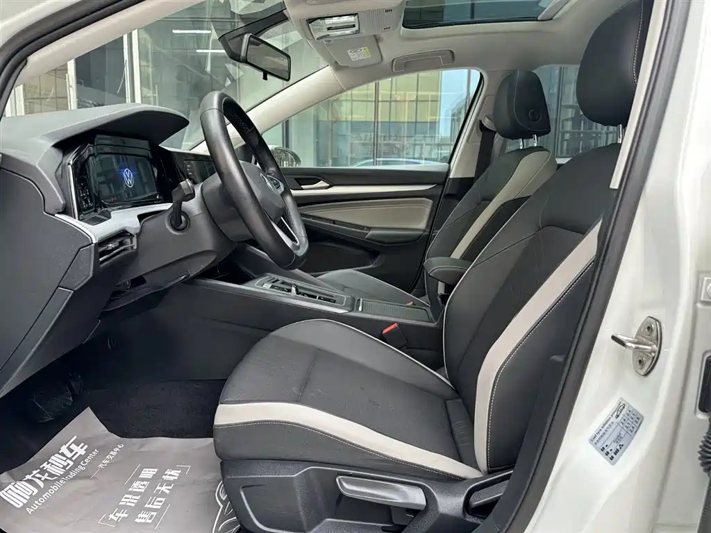 Volkswagen Golf 2021 280TSI DSG Pro фото 17
