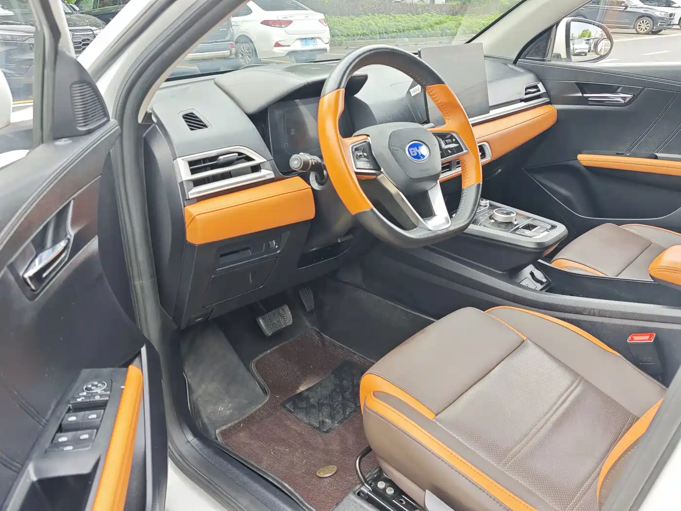 Фото 6 - BYD e2