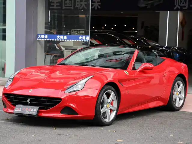 FERRARI CALIFORNIA T