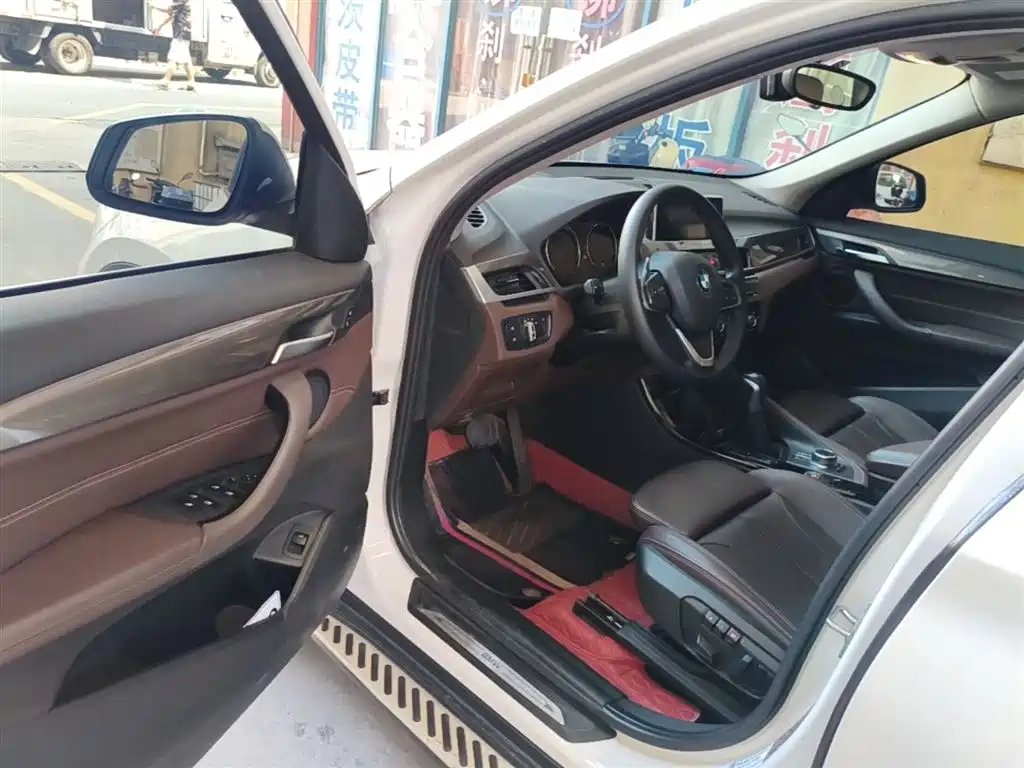BMW X1 2019 xDrive20Li Premium Model фото 16