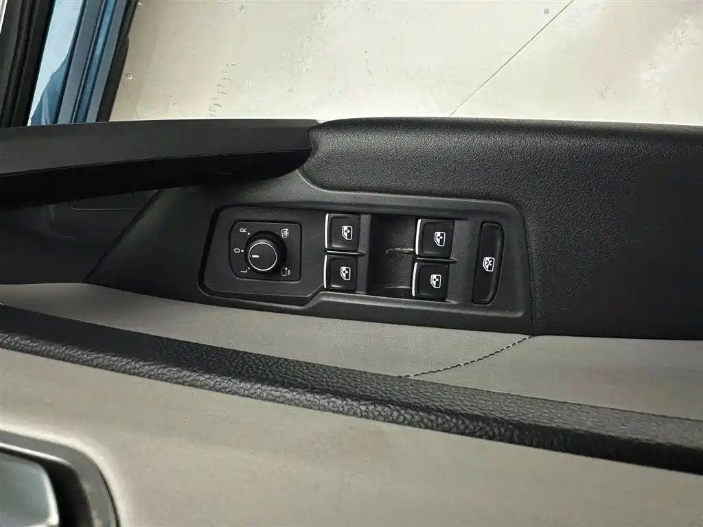Volkswagen Tayron 2023 280TSI 2WD Luxury Plus Advanced Edition фото 18