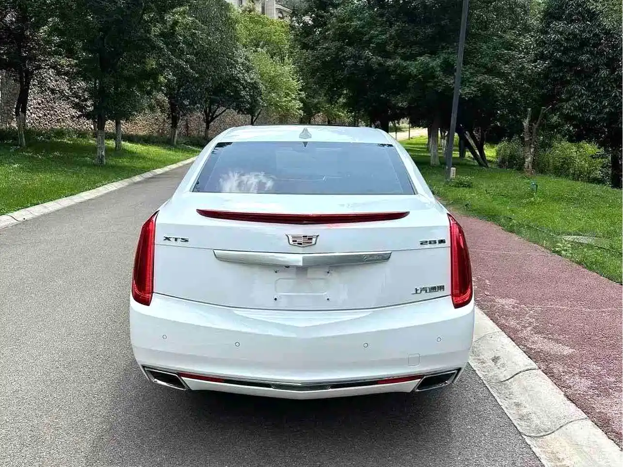 Photo 8 - Cadillac XTS
