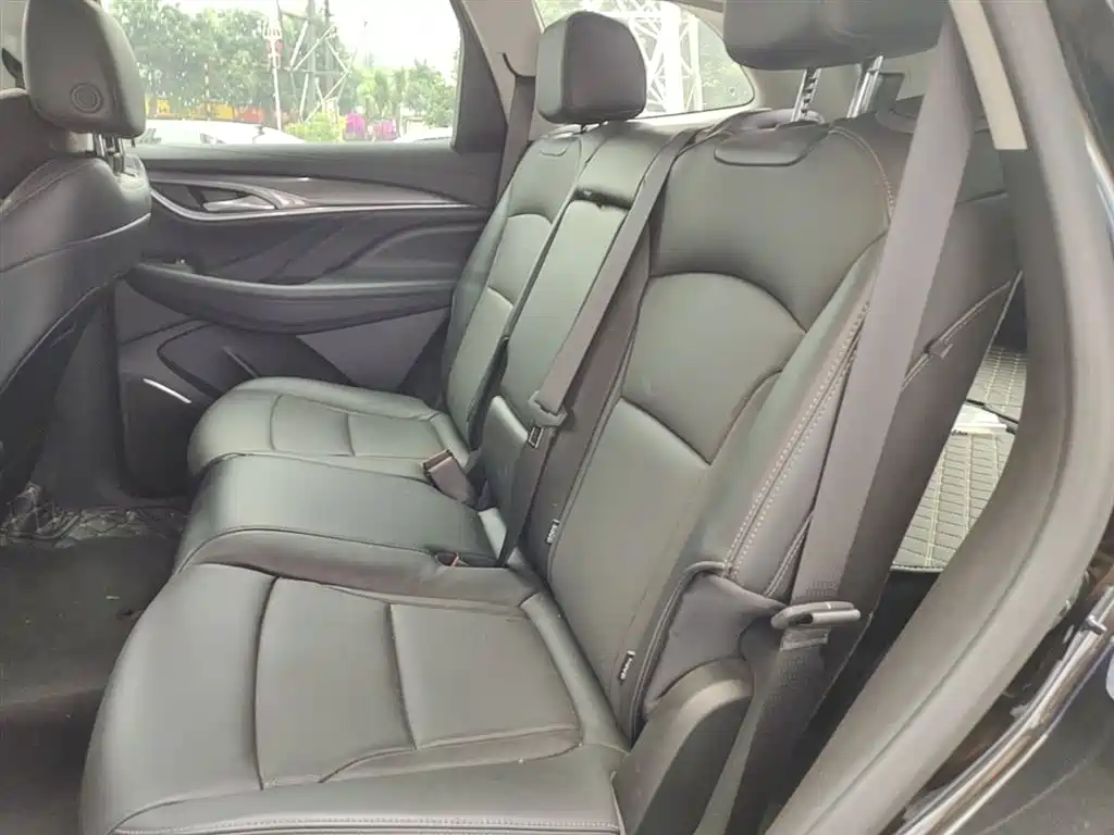 Buick Enclave 2020 28T 4WD Premium Model фото 17