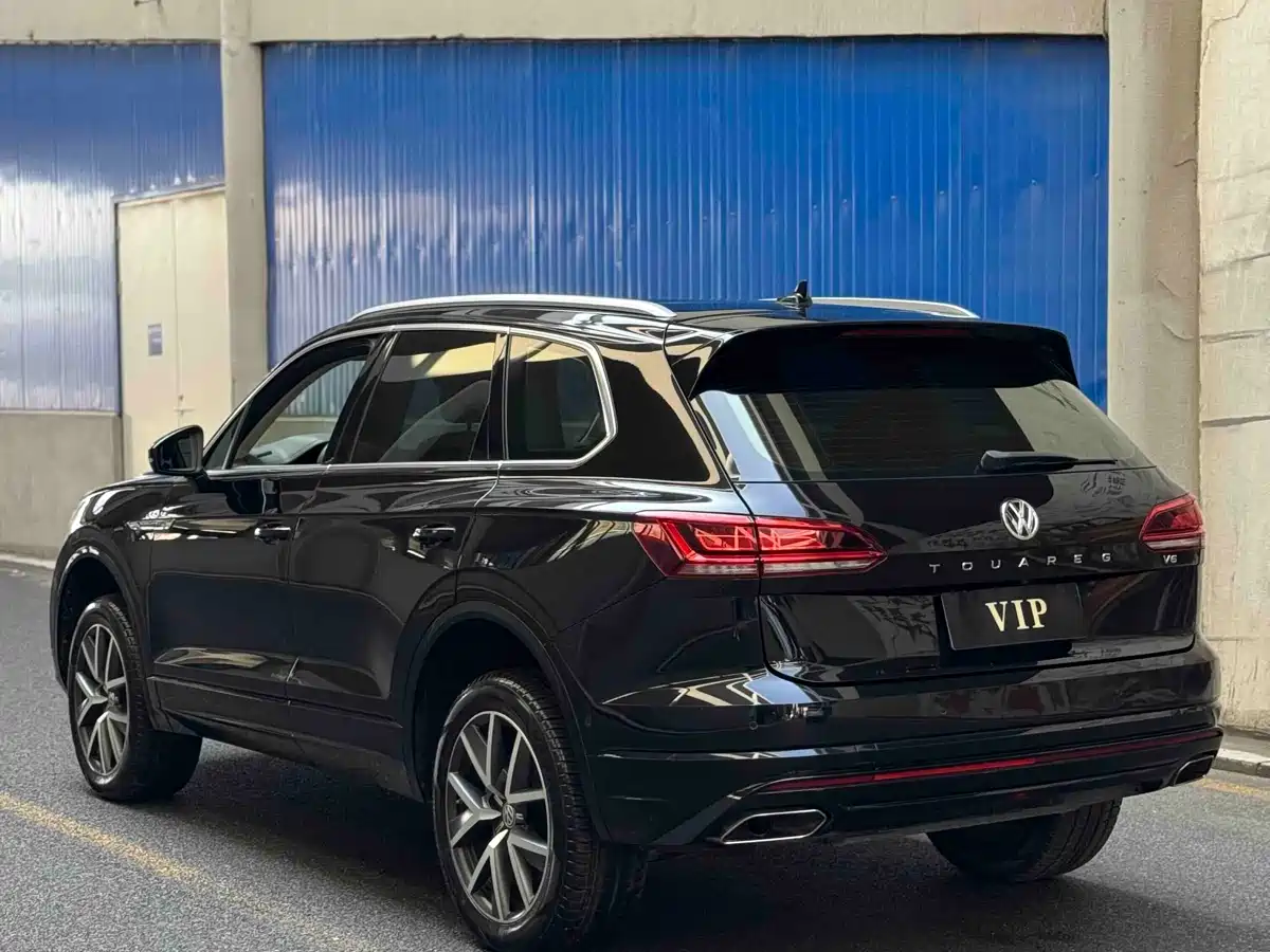 Volkswagen Touareg 2019 3.0TSI Sharp Edge Edition China VI фото 6
