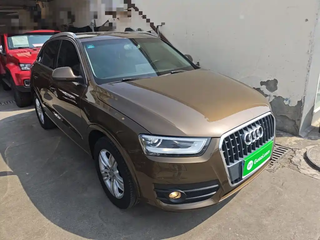 Фото 4 - Audi Q3