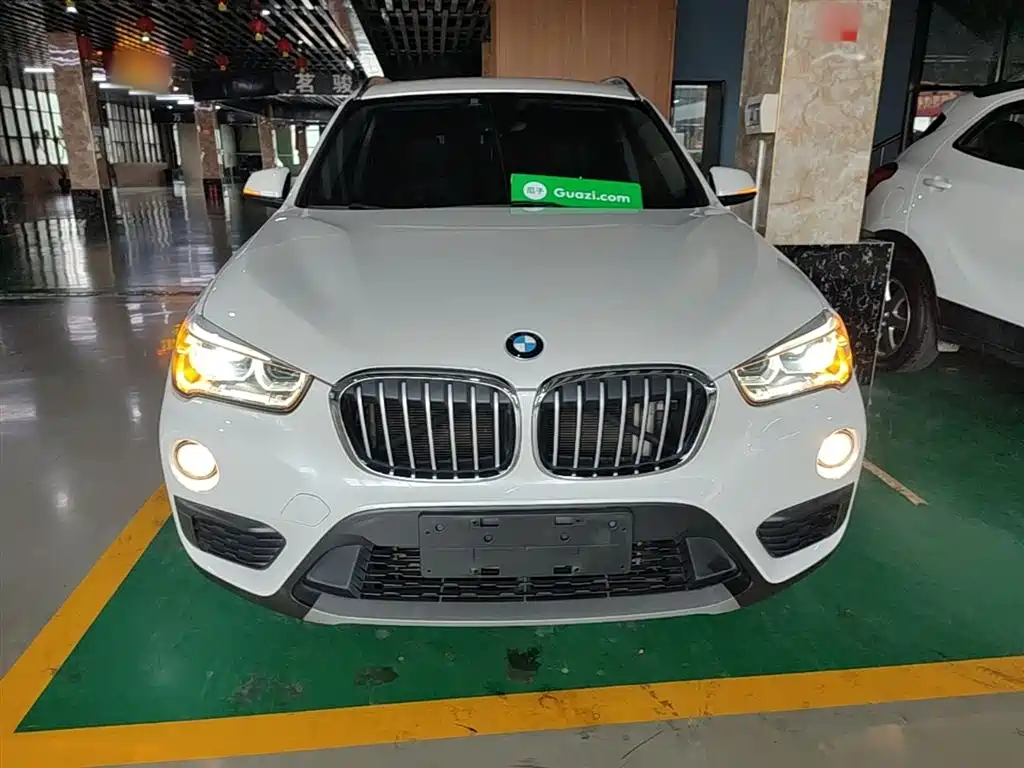 BMW X1 2018 sDrive20Li Leading Model фото 3