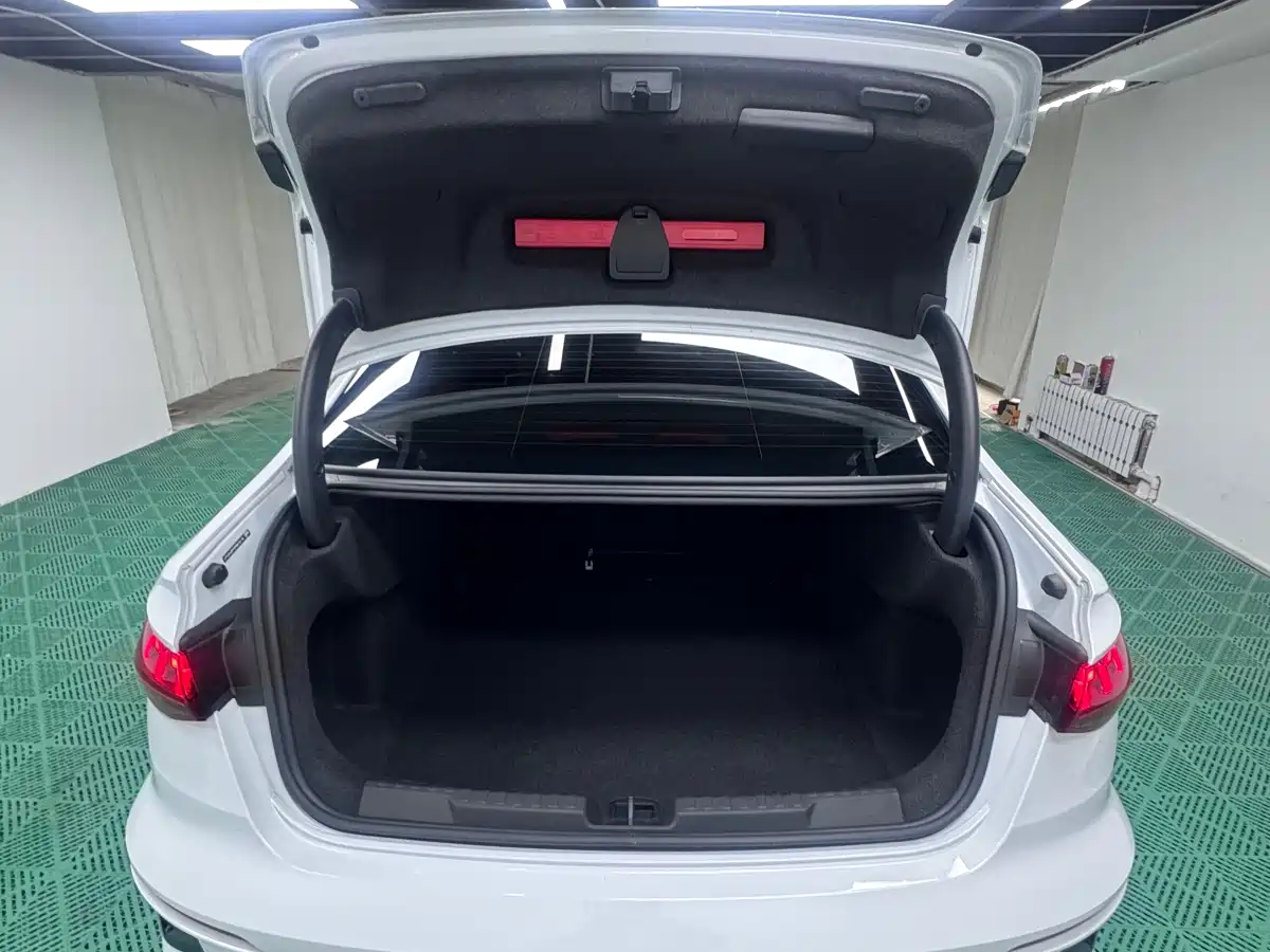 Audi A3 2023 A3L Limousine 35 TFSI Fashion Sport фото 8