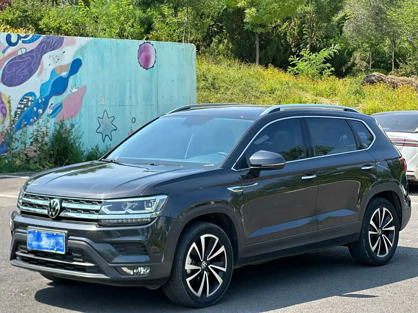 Volkswagen Tharu