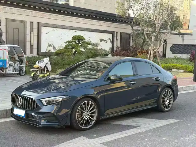 Mercedes-Benz A-Class AMG 2019 AMG A 35 L 4MATIC