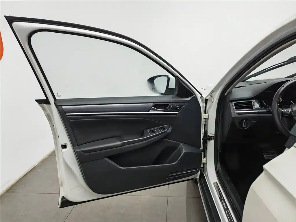 Volkswagen C-TREK 2018 1.5L Automatic Comfort фото 8