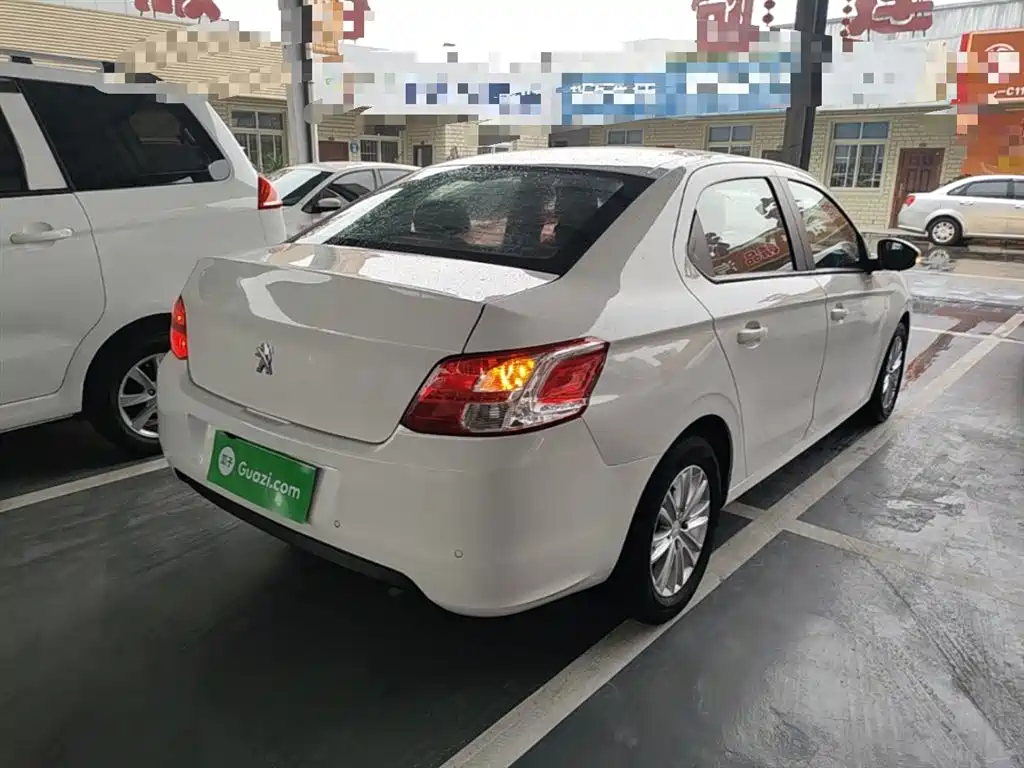 Peugeot 301 2014 1.6L Manual Luxury Edition фото 7