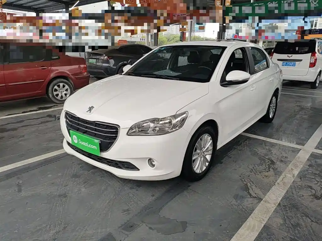 Peugeot 301 2014 1.6L Manual Luxury Edition фото 2