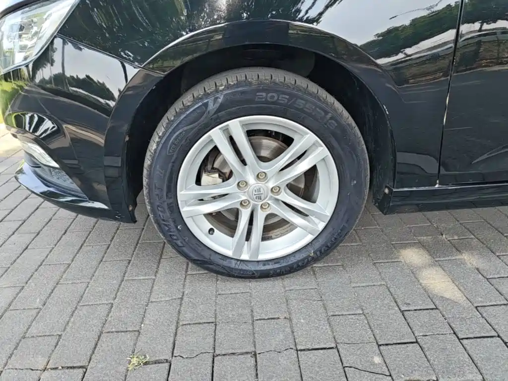 Besturn B30 2017 2017 1.6L Auto Luxury