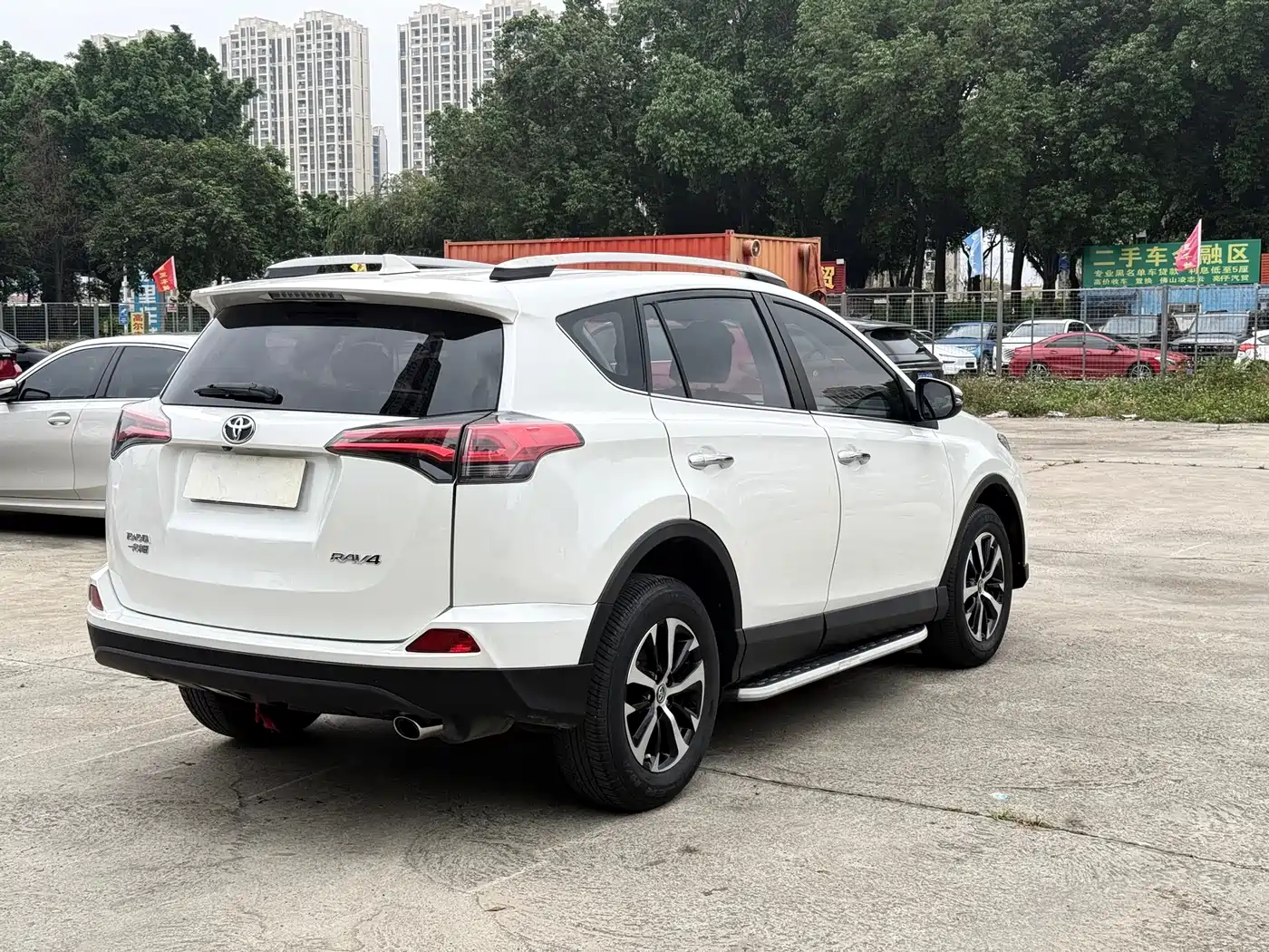 Toyota RAV4 Rongfang 2016 2.0L CVT 2WD Trend (China V) фото 9