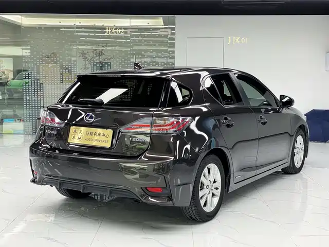 Lexus CT 2014 CT200h Comfort Monochrome — фото 4