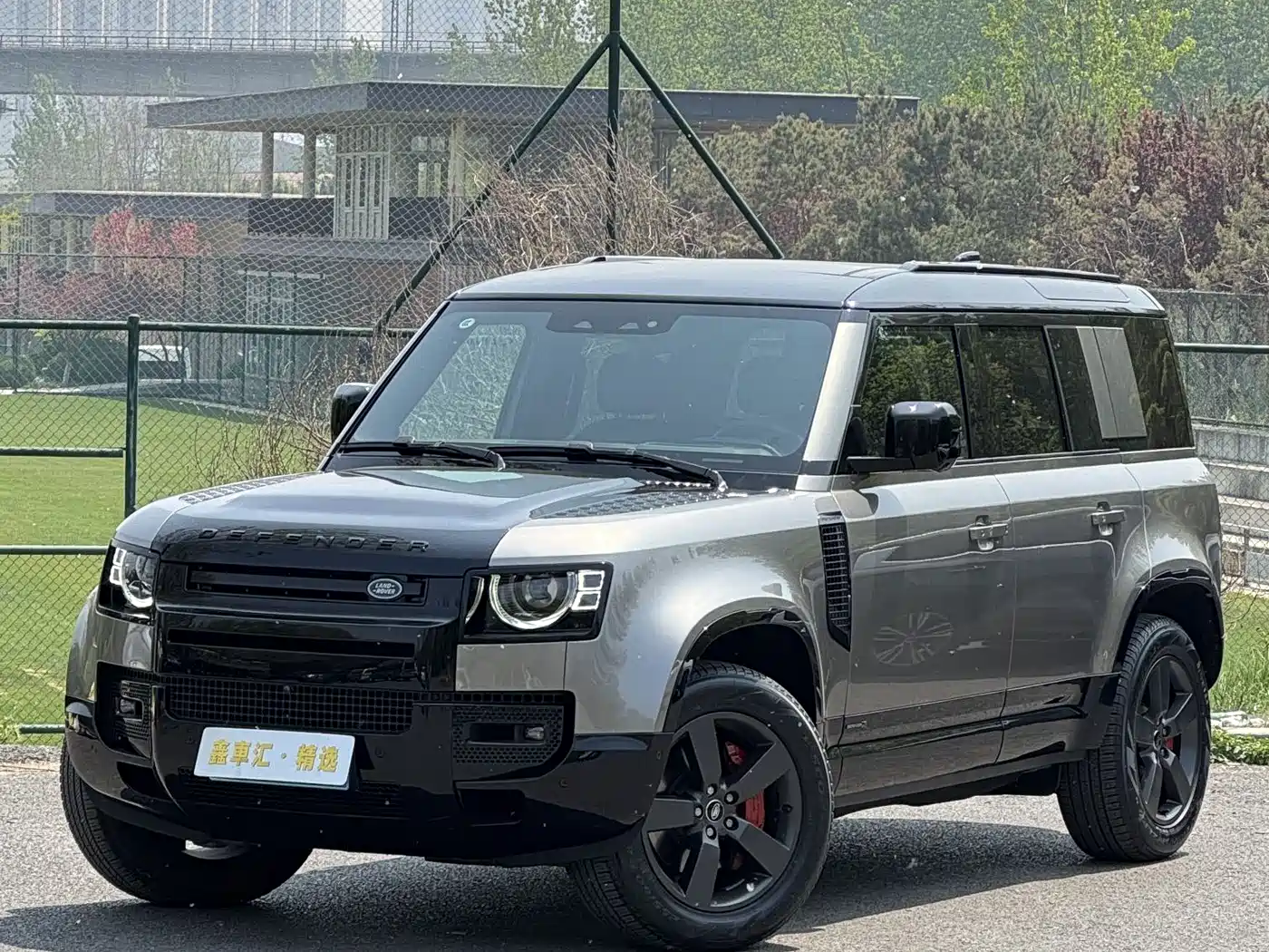Land Rover Defender 2024 110 3.0T P400 X