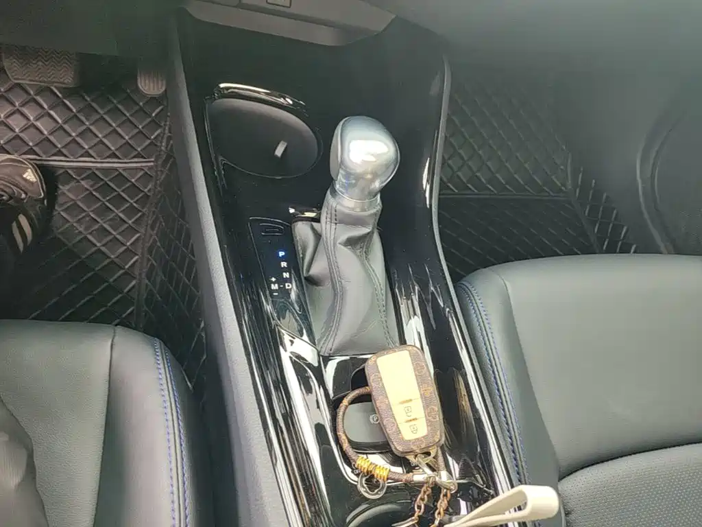 Toyota C-HR 2024 2023 Model 2.0L Luxury Edition