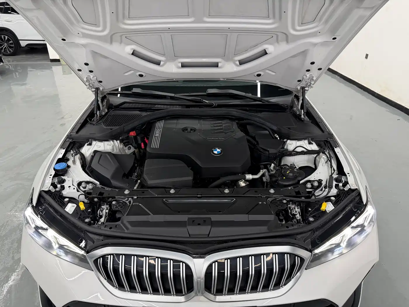 BMW 3 Series 2024 320Li M Sport Package фото 23