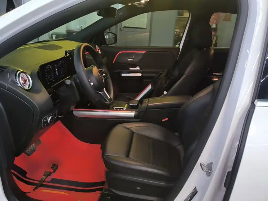 Mercedes-Benz GLA 2023 2023 GLA 220