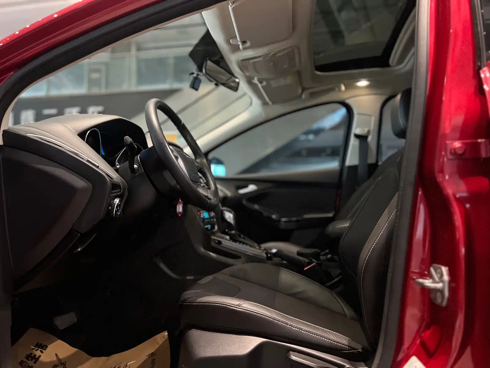 Фото 4 - Ford Focus