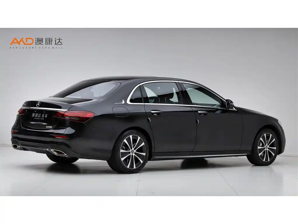 Mercedes-Benz E-Class New Energy 2022 E 350 e L Plug-in Hybrid Sports Sedan фото 3