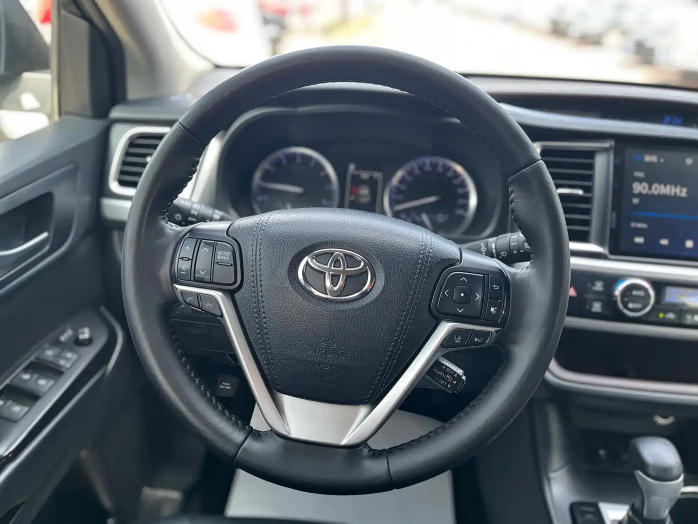 Toyota Highlander 2018 2.0T 4WD Premium 7-seater China VI фото 20