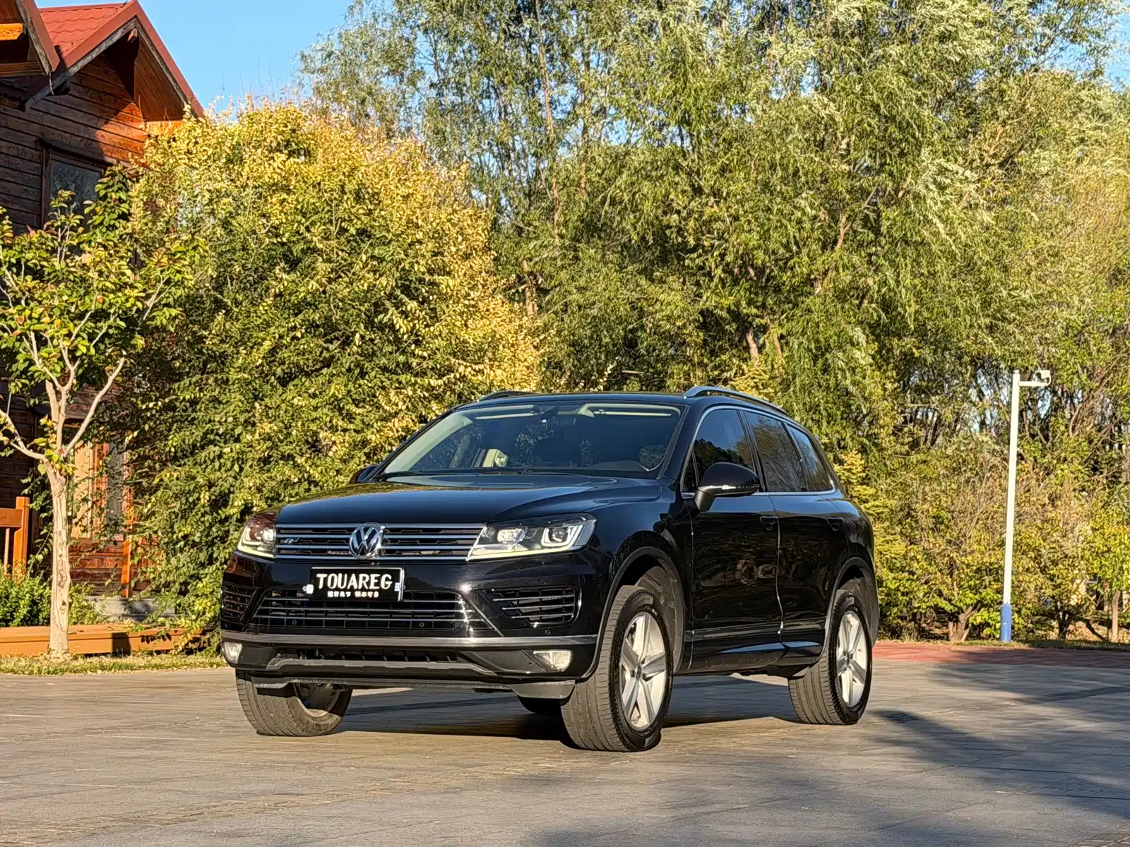 Фото 1 - Volkswagen Touareg