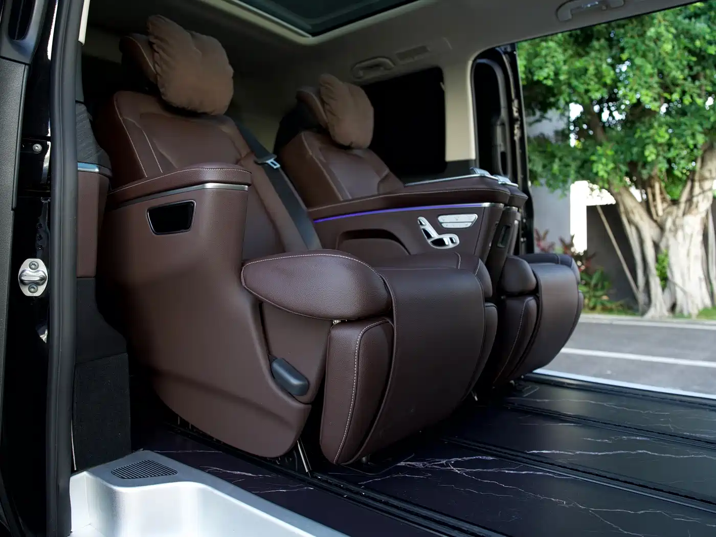 Mercedes-Benz V-Class 2025 2024 V 300 L Long Wheelbase Premium