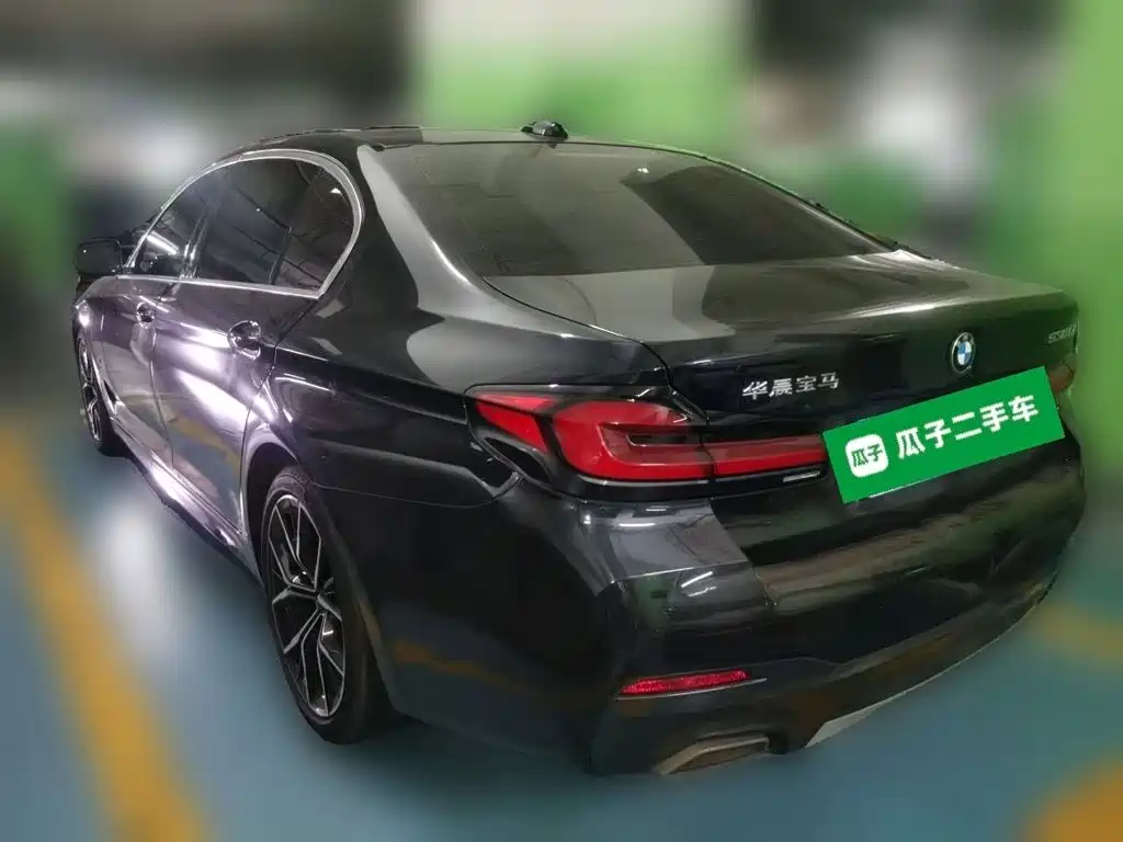 Photo 6 - BMW 5 Series