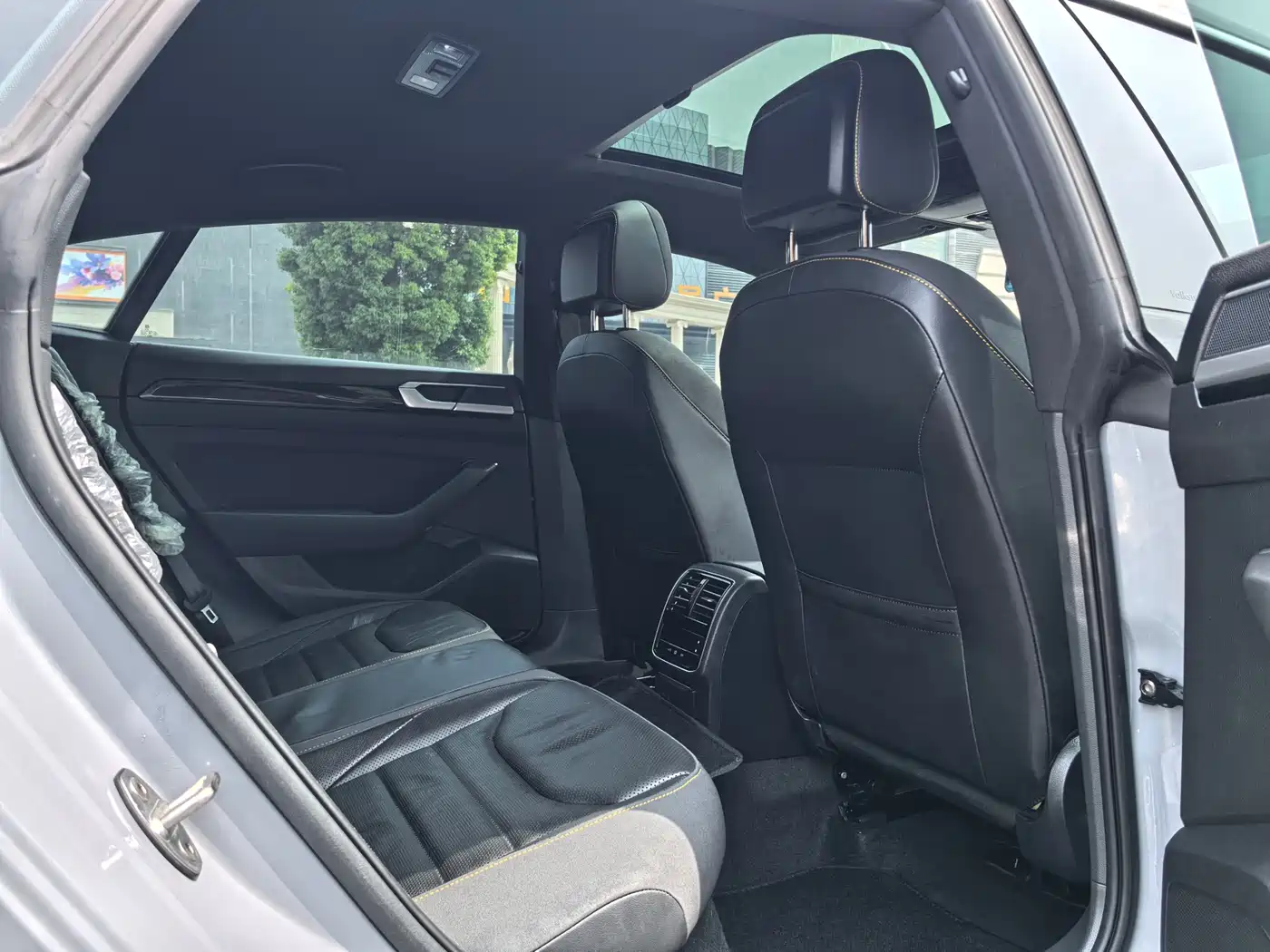Volkswagen FAW-Volkswagen CC 2024 380TSI Eye-catching Public Sharing Edition фото 8