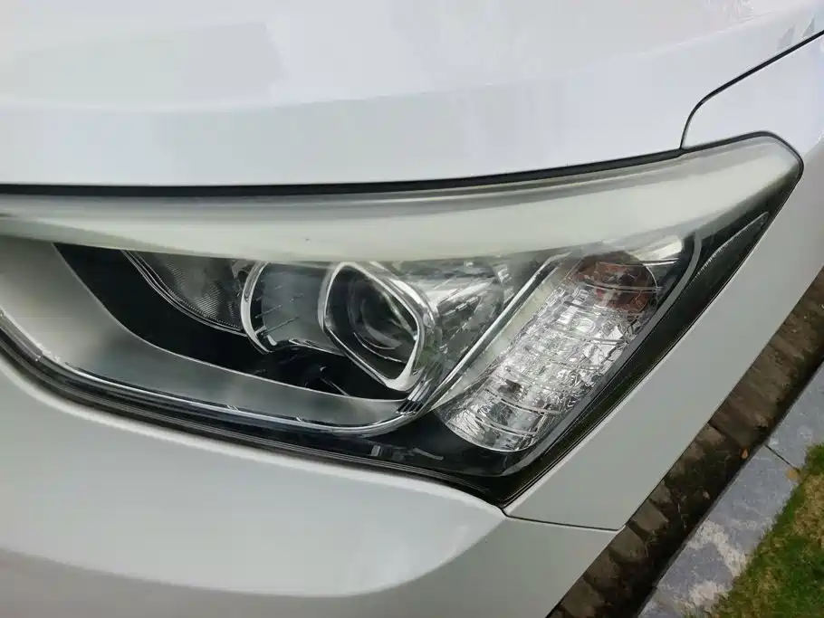 Hyundai Santa Fe 2013 2013 Model 2.4L Automatic 2WD Smart