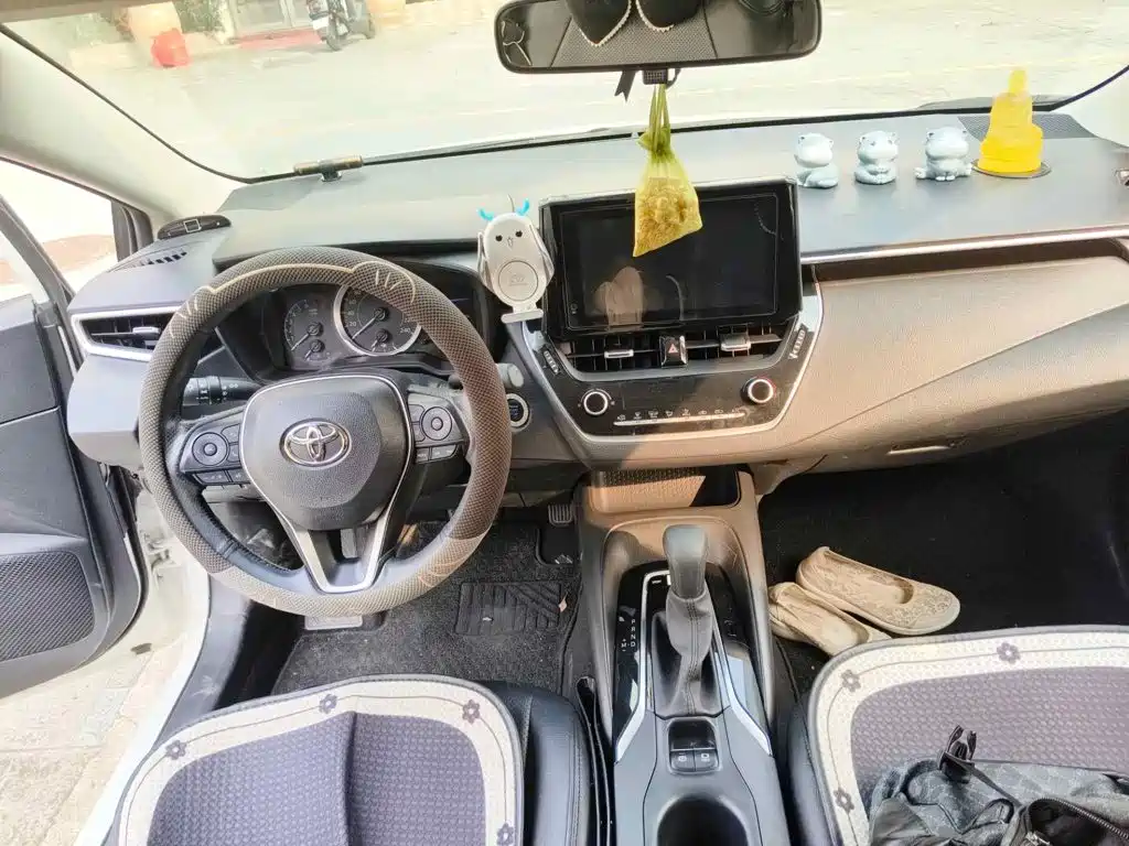 Photo 11 - Toyota Corolla