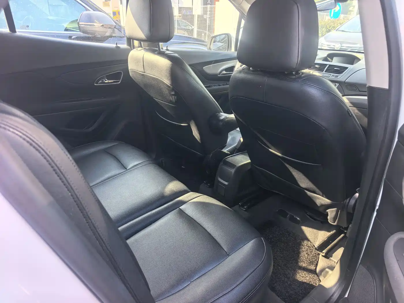 Buick Encore 2015 1.4T Automatic 2WD Urban Elite фото 12