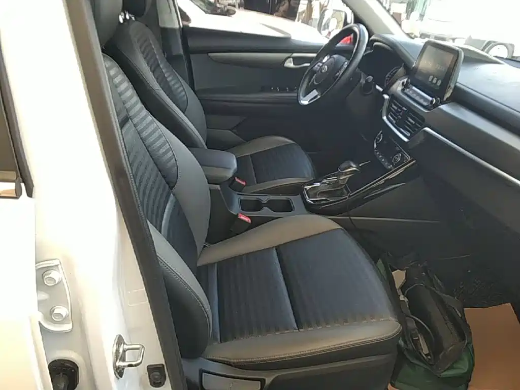 Фото 25 - Kia Sportage