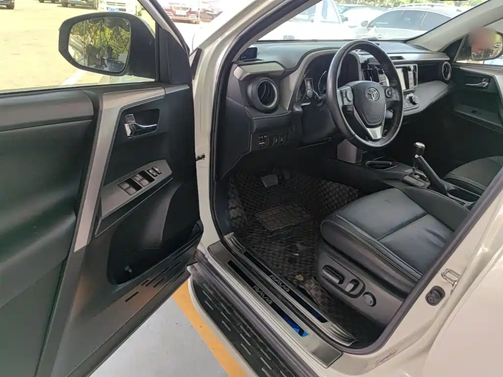 Toyota RAV4 Rongfang 2016 2.0L CVT 2WD Smart (China V) фото 16