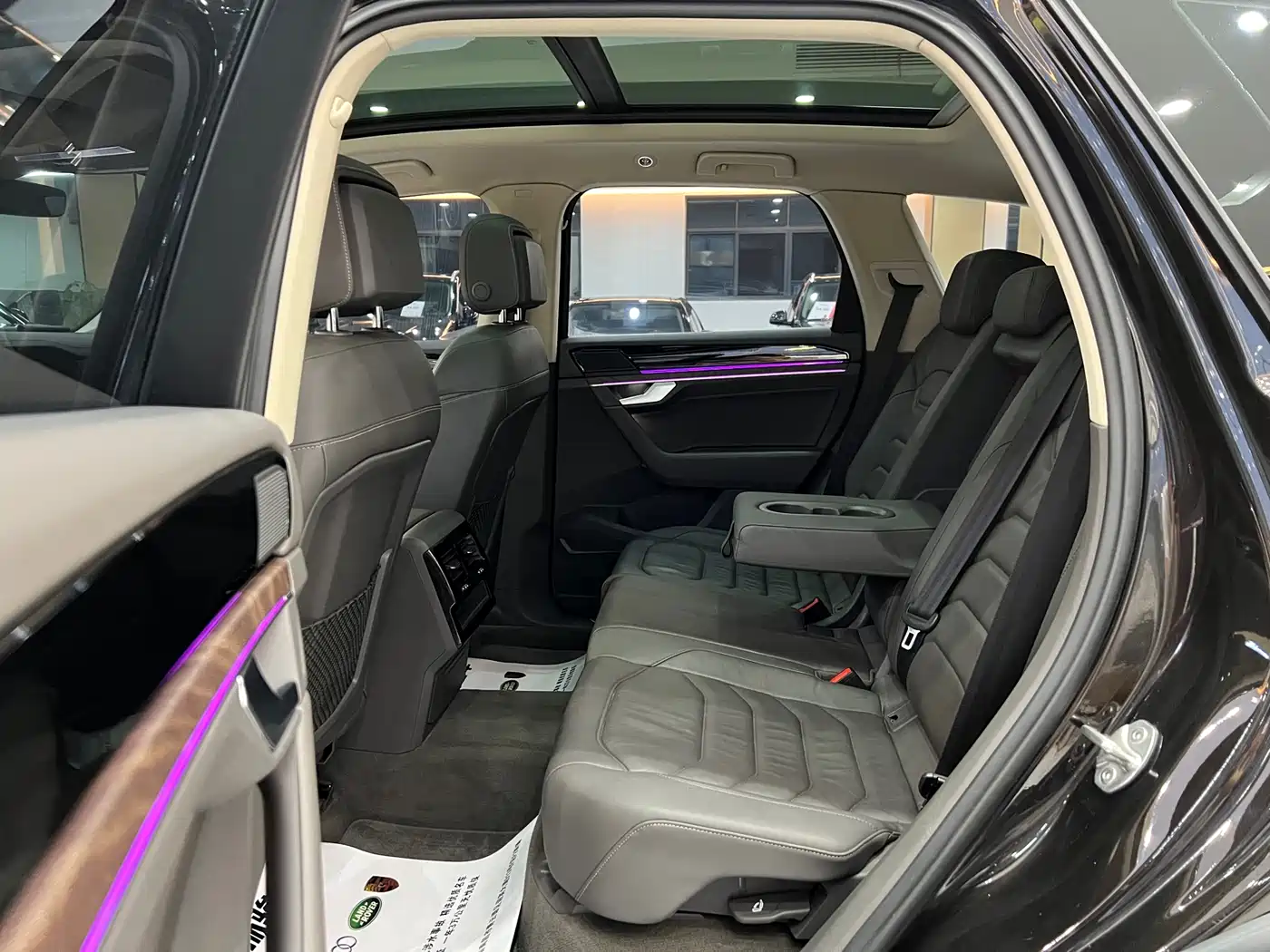 Volkswagen Touareg 2019 3.0TSI Sharp Edge Edition China V фото 7