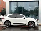 Photo 3 - Porsche Macan