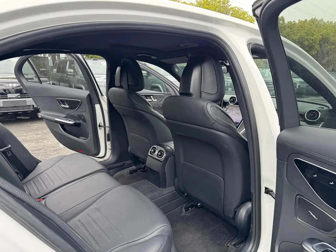 Mercedes-Benz C-Class 2023 C 200 L Sport фото 13