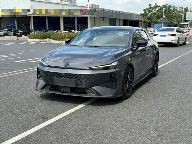 Changan UNI-V 1.5T, Премиум