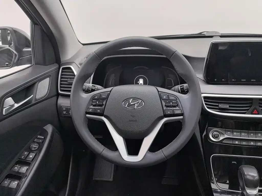 صورة 11 - Hyundai Tucson