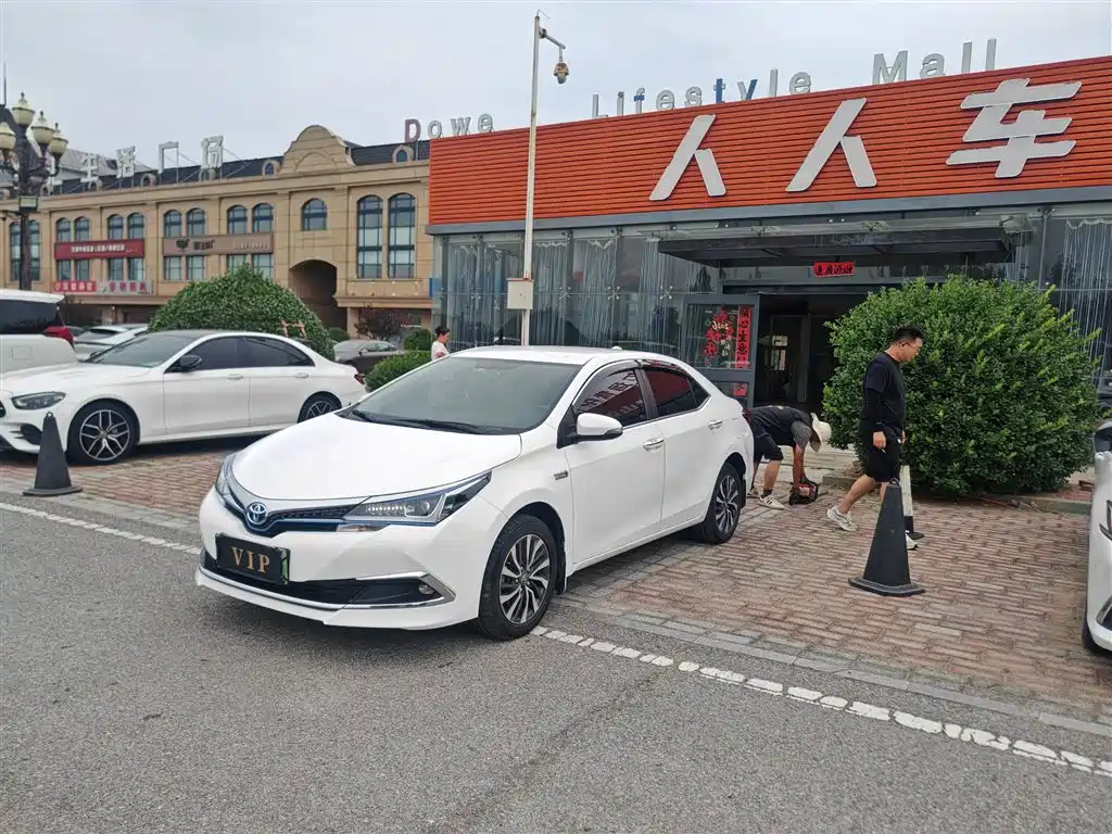 Toyota Corolla Twin Engine E+ 2019 1.8L E-CVT Pioneer Edition