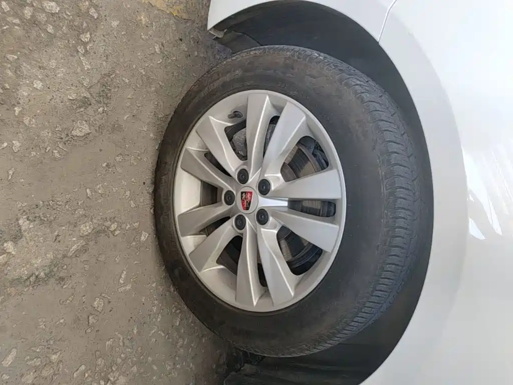 Photo 23 - Roewe 360