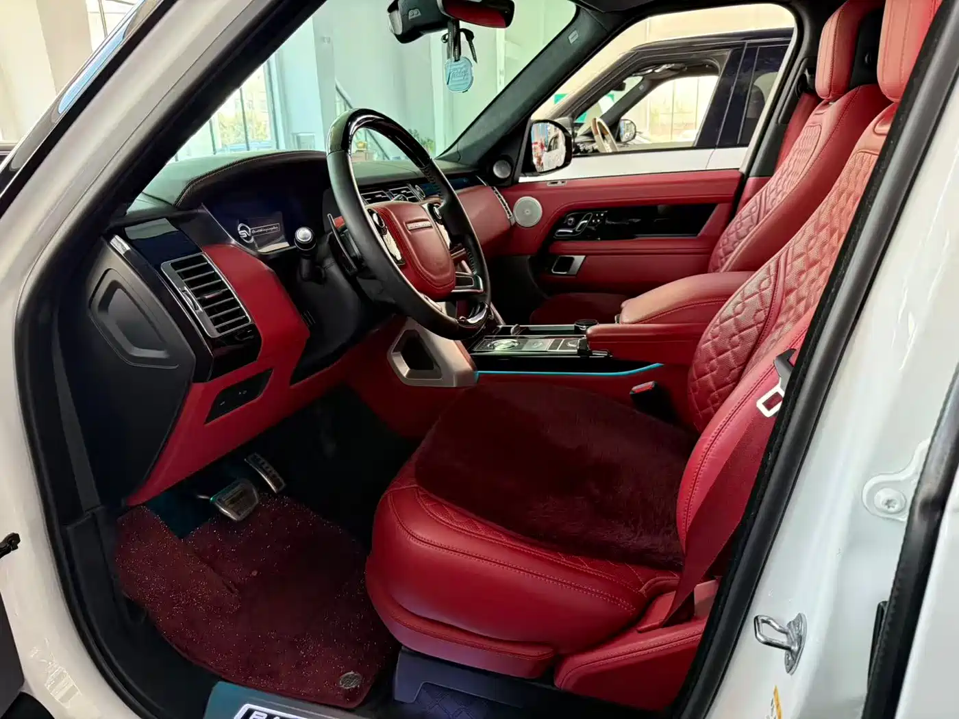 Land Rover Range Rover 2018 3.0 SC V6 Golden Age Edition фото 5