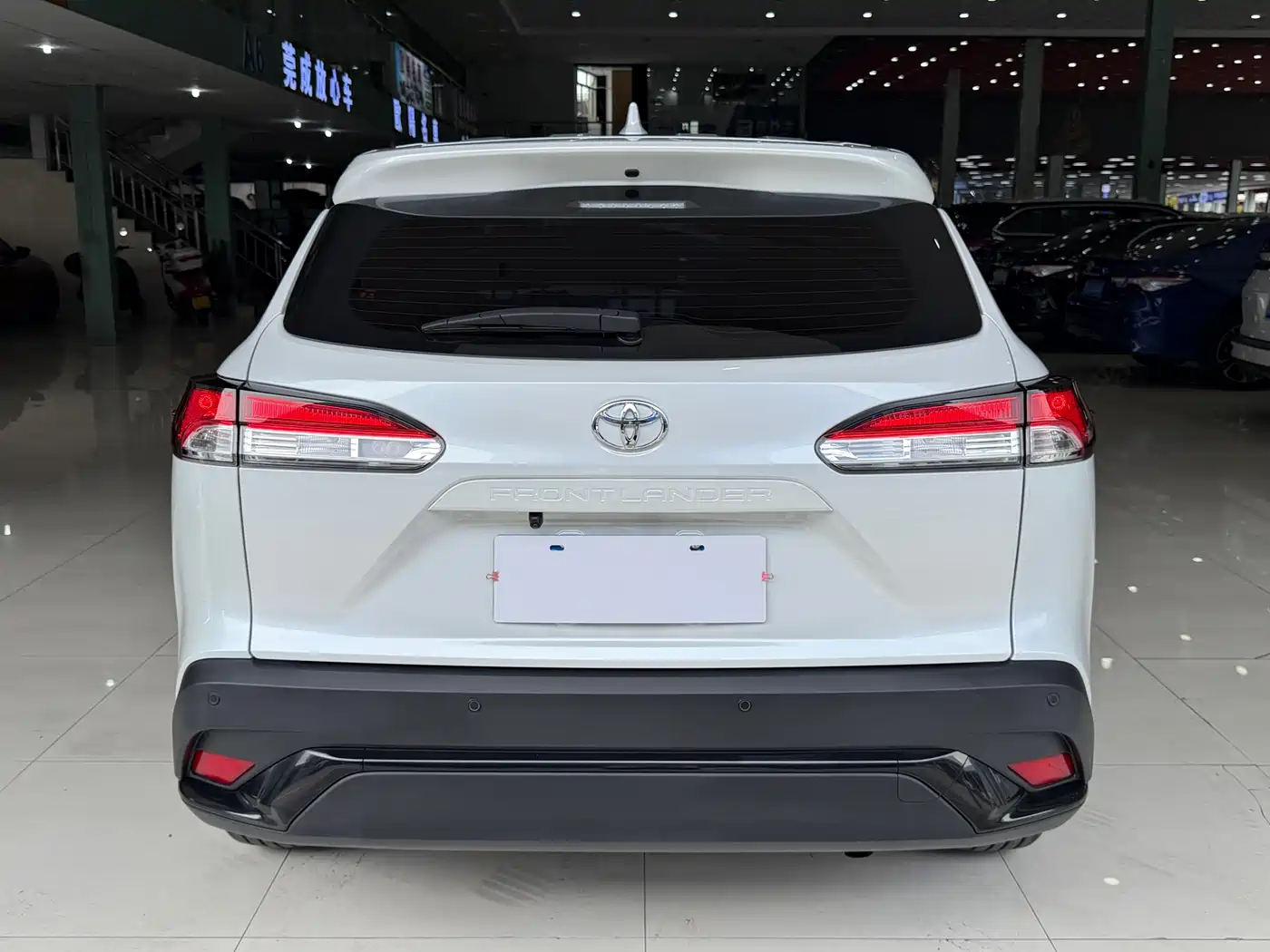 Toyota Frontlander 2024 2.0L CVT Elite Plus Edition фото 18