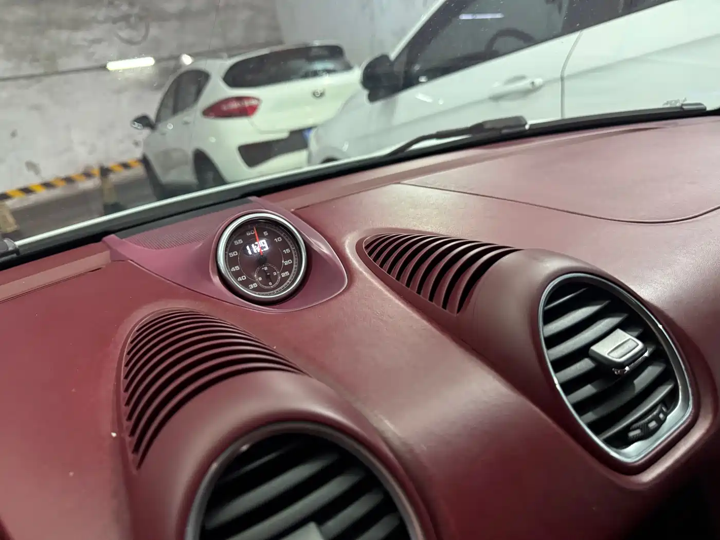 Porsche 718 2016 Boxster 2.0T фото 9