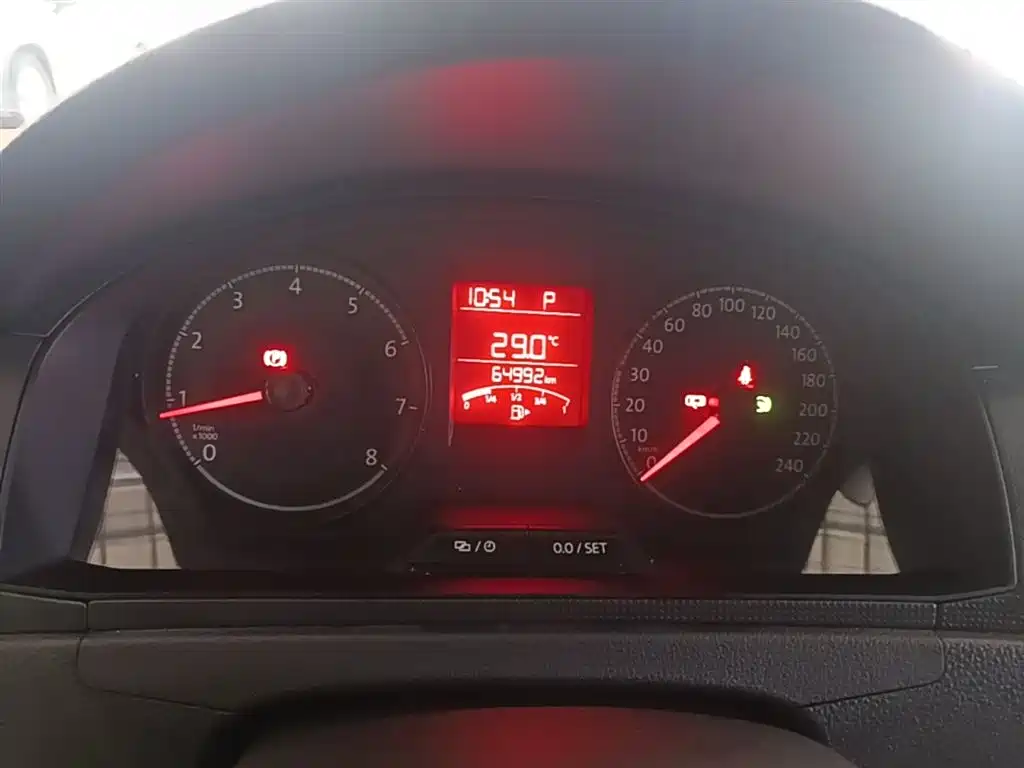 Volkswagen Santana 2016 1.6L Automatic Trend Edition фото 12