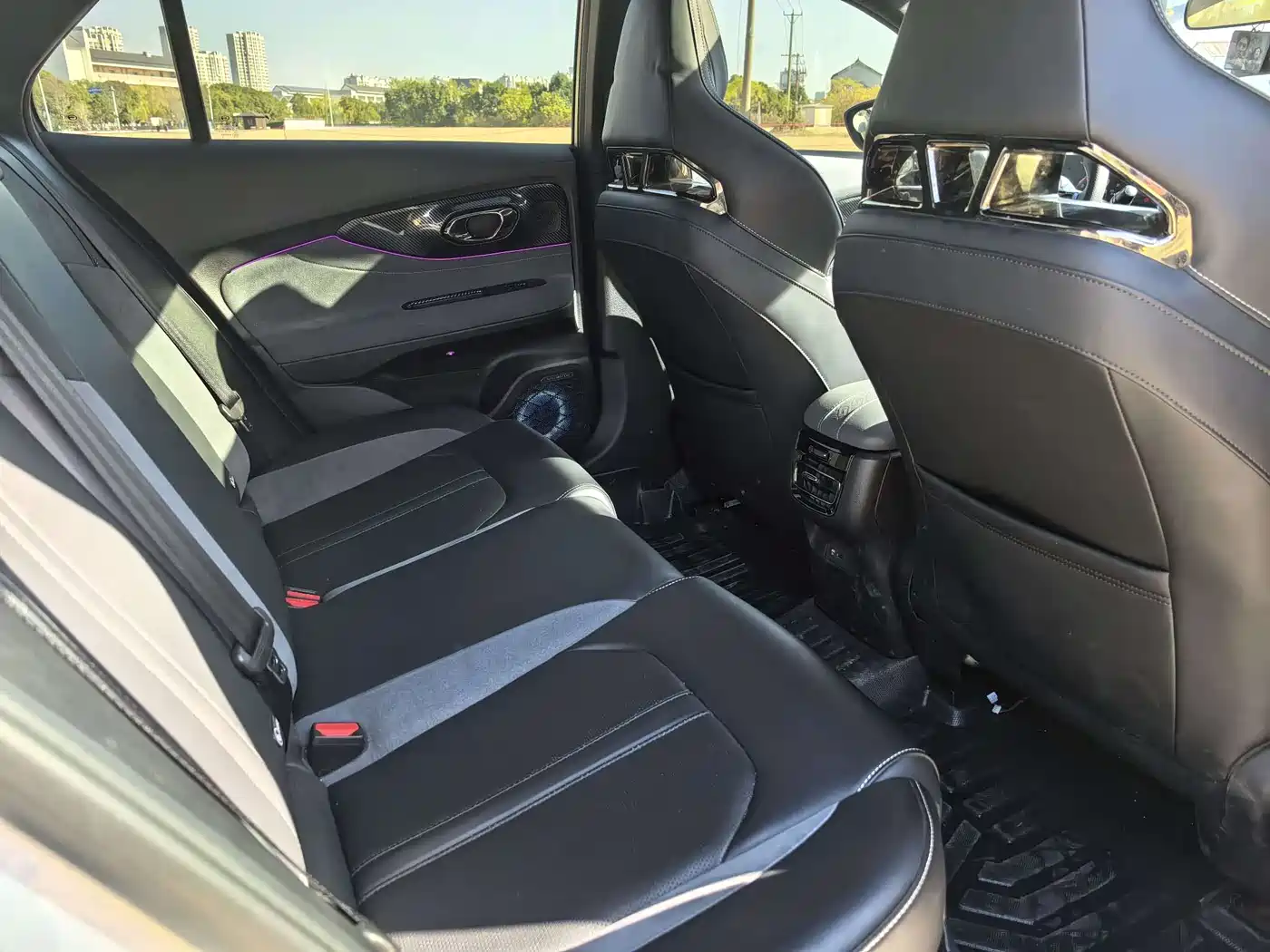 GAC Trumpchi Trumpchi Emkoo 2022 270T DCT J16 R-style Track Edition фото 7